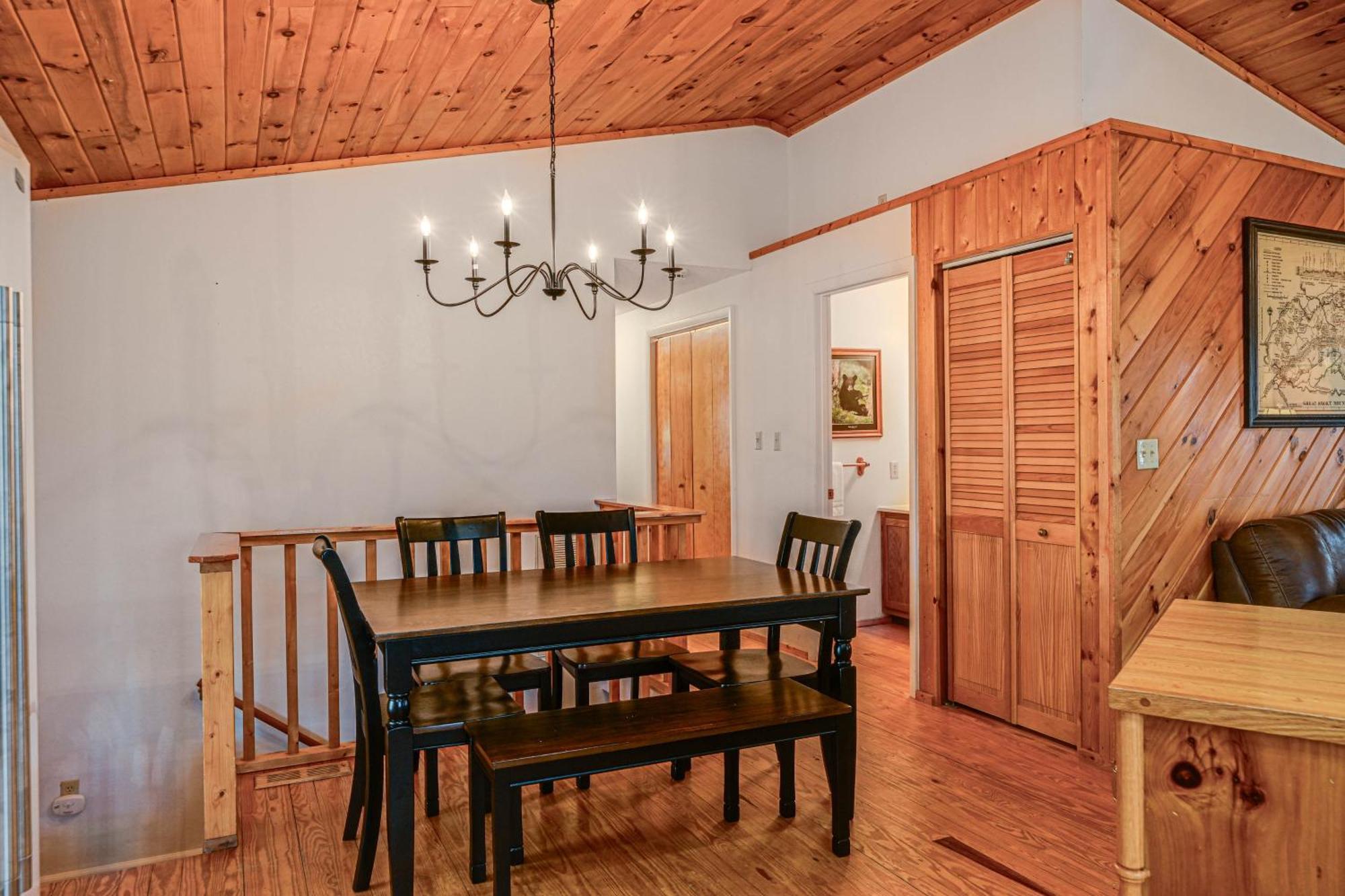 Bryson City Cabin With Hot Tub, Views And Pool Table! エクステリア 写真