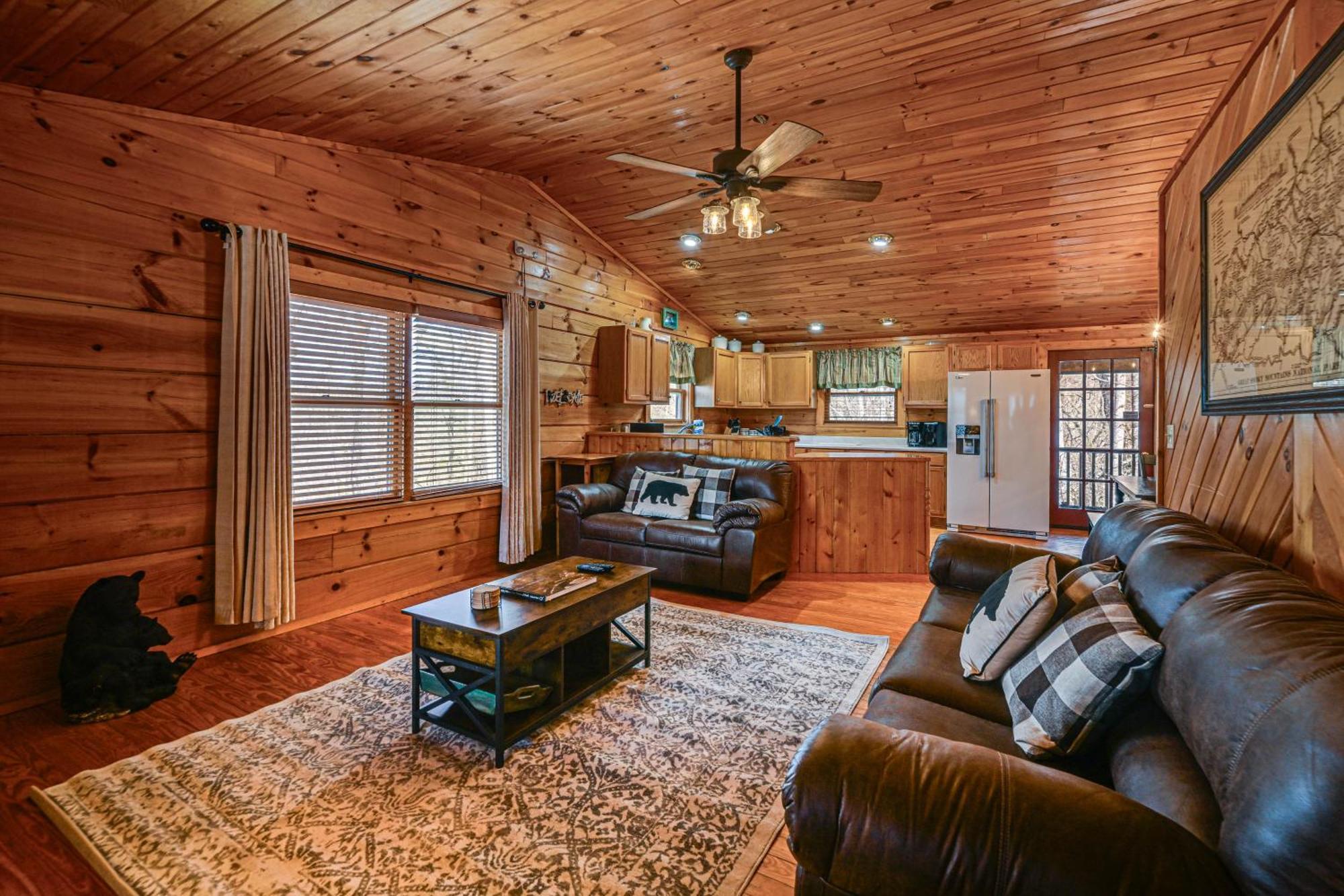 Bryson City Cabin With Hot Tub, Views And Pool Table! エクステリア 写真