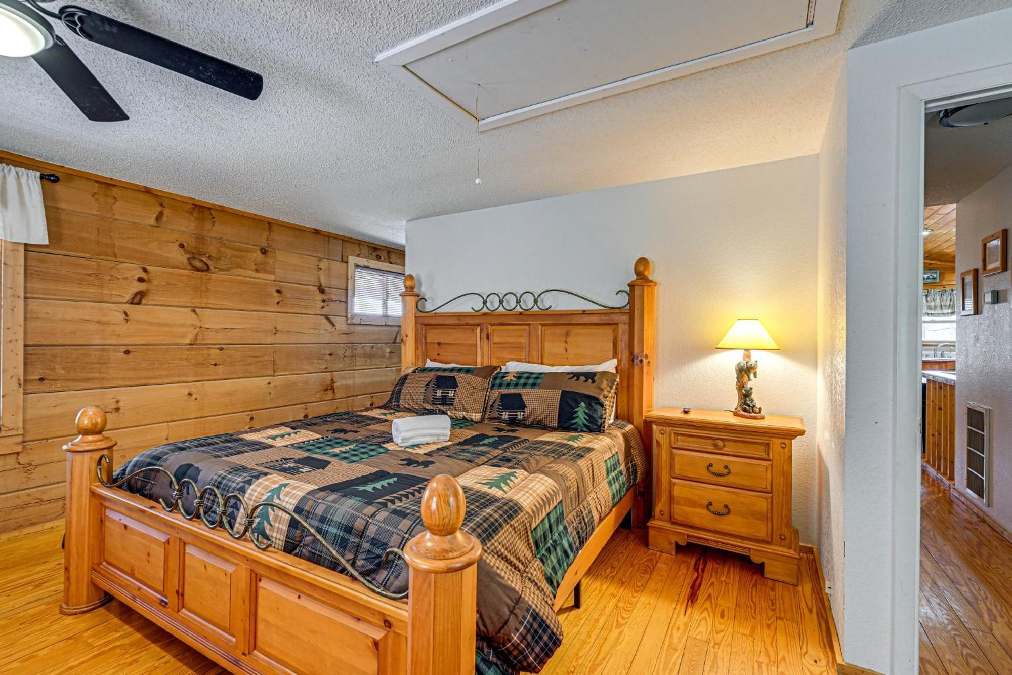 Bryson City Cabin With Hot Tub, Views And Pool Table! エクステリア 写真